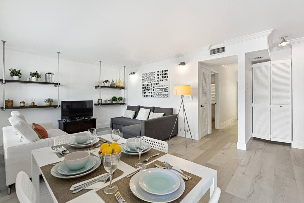 Las Olas Blvd Exclusive Apt With Waterview فورت لودرديل المظهر الخارجي الصورة